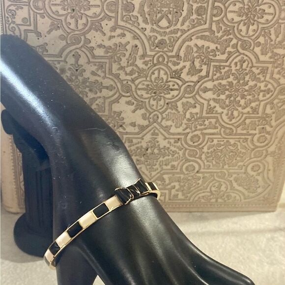 Kate Spade “Take A Bow” Bracelet - Picture 2 of 4